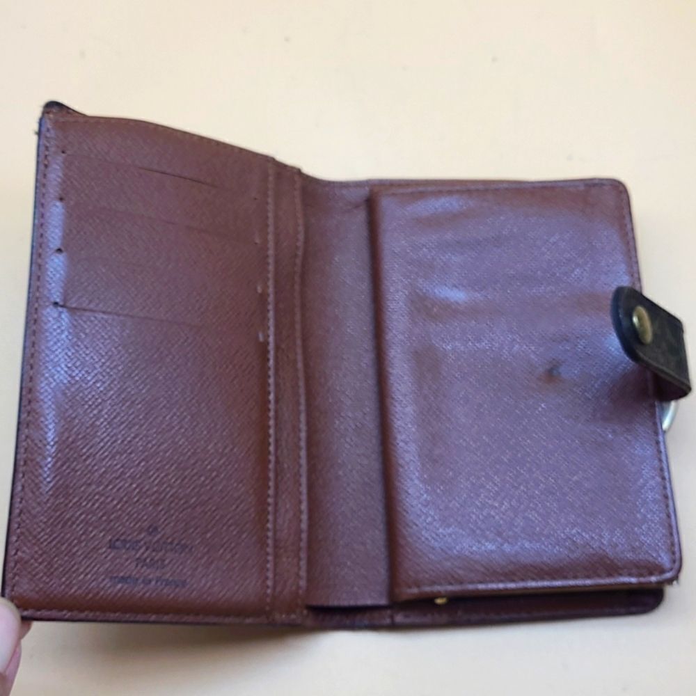 Authentic Louis Vuitton Monogram Wallet - Picture 4 of 9